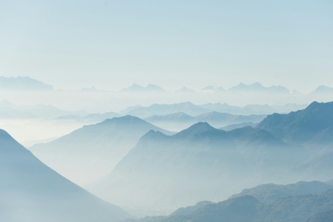 群山遠景